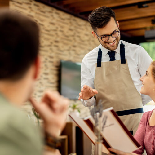 Cuidando da saúde mental dos profissionais de bares e restaurantes