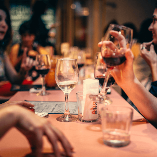 Mercado de vinhos cresce e deve aumentar lucro de bares e restaurantes no Brasil